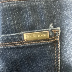 USA : WHITE HOUSE BLACK MARKET フィットデニムの画像