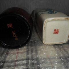 花瓶　２個セット　きれいな花絵柄の画像