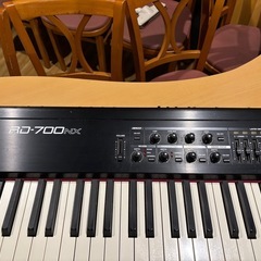 美品、電子ピアノ　Roland RD-700NX。の画像