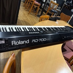 美品、電子ピアノ　Roland RD-700NX。の画像