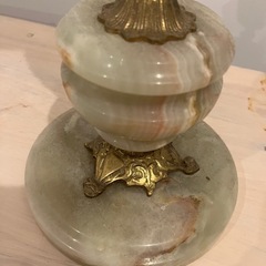 アンティーク灰皿　ディスプレイ重厚の画像