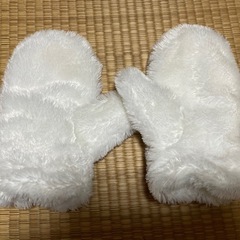 ミニーちゃん（手袋）の画像