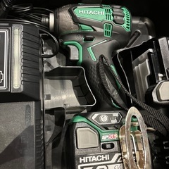 日立　インパクトドライバー　フルセットの画像
