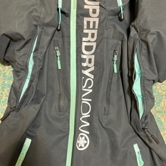 Superdry 極度乾燥（しなさい）ジップアップ フーデッドジャケット、〈未使用 タグ付き〉HIGHLAND2000 ウールニット帽、〈未使用〉WORKMAN３Ｍ™Thinsulate ネックウォーマー、ヘアバンドの画像