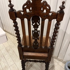 アンティークツイストチェアの画像