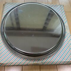 ステンレス製お盆　31.5センチの画像