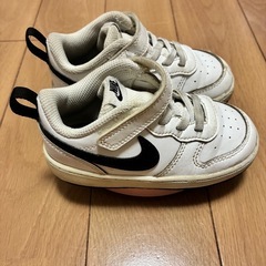 NIKE ナイキ　キッズ　子供　スニーカー　シューズ　靴の画像