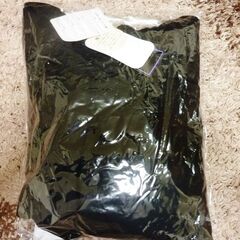 新品未試着 ニットトレーナー 黒色ブラックMサイズ相当　お子様からレディースMの画像