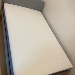 ベットフレーム&マットレス【セミダブル】の画像