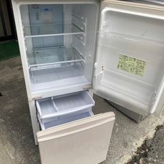 NO B659🌈福岡市内配送設置無料✨🌈シャープ SHARP プラズマクラスター冷蔵庫 （137L・どっちもドア） 2ドア ベージュ系 SJ-PD14A-Cの画像