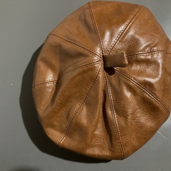 合皮ベレー帽（頭囲55〜57cm）ほぼ未使用 男女兼用 茶色の画像