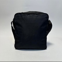 u12【美品】プラダ　三角ロゴ　ナイロン　レザー　ブラック　ショルダーバッグ.の画像