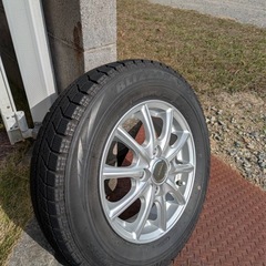 ブリヂストン　アルミホイール付きつたスタッドレスタイヤ4本セットの画像