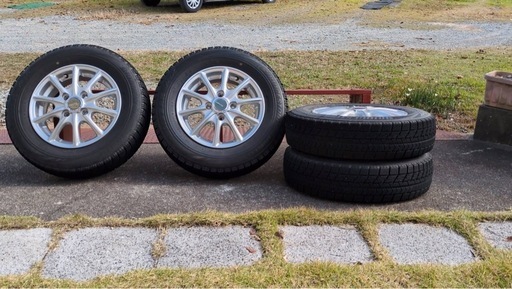 ブリヂストン　アルミホイール付きつたスタッドレスタイヤ4本セット