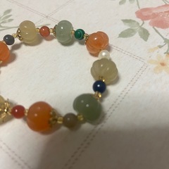 翡翠（ひすい）のブレスレットの画像