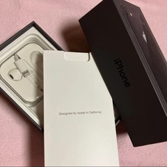 アップル iPhone8 64GB スペースグレー SIMフリー初期化済 iOS16.7.2最新 画面割れ中古の画像