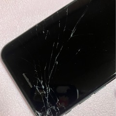 アップル iPhone8 64GB スペースグレー SIMフリー初期化済 iOS16.7.2最新 画面割れ中古の画像