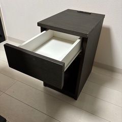 ベットサイドチェストの画像