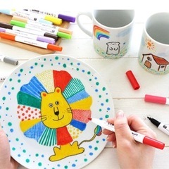 お皿に描けるペン　らくやきマーカーの画像