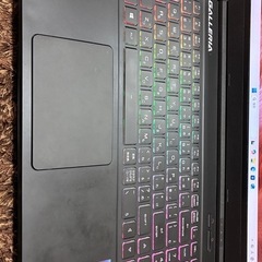 ゲーミングパソコン
の画像