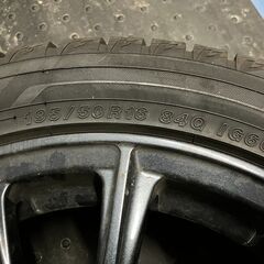 【スタッドレス】195/50R16 ヨコハマタイヤ アイスガード6 社外アルミホイール、及びナット付き ホットスタッフ WAREN W05 16インチ 4本セット 4穴 6J+45 P.C.D.100 アクア、カローラフィールダー、ロードスター等にの画像