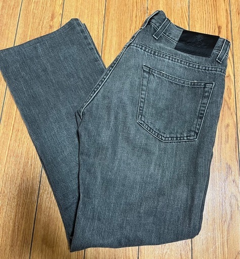 【GUCCI】メンズのジーンズ