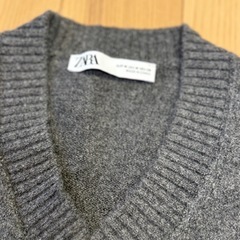 新品　ZARA ベスト　ニットの画像