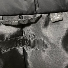 レディース／フード付き ダウンジャケット　ブラック　ユニクロ Mサイズの画像