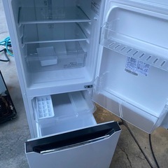 NO B669🌈福岡市内配送設置無料✨🌈冷蔵庫 ハイセンス 一人暮らし 130L ボトムフリーザー 霜取り不要 送料込み HR-D1301の画像