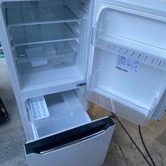 NO B669🌈福岡市内配送設置無料✨🌈冷蔵庫 ハイセンス 一人暮らし 130L ボトムフリーザー 霜取り不要 送料込み HR-D1301の画像
