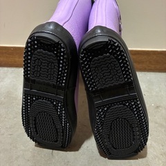 新品　タグ付き　防滑長靴　
21センチの画像