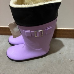 新品　タグ付き　防滑長靴　
21センチの画像