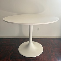 ほぼ新品✨ IKEA  DOCKSTA テーブルの画像