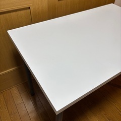 IKEA デスク　テーブルの画像