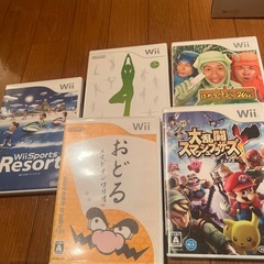 wii本体（黒）+ソフト5本の画像