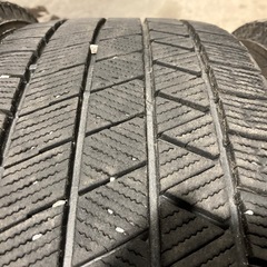 BS VRX3 205/60R16 4本 スタッドレスタイヤ中古 ノアヴォクシープリウスαステップワゴンなどに 溝あり ブリザックの画像