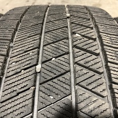 BS VRX3 205/60R16 4本 スタッドレスタイヤ中古 ノアヴォクシープリウスαステップワゴンなどに 溝あり ブリザックの画像