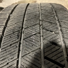 BS VRX3 205/60R16 4本 スタッドレスタイヤ中古 ノアヴォクシープリウスαステップワゴンなどに 溝あり ブリザックの画像