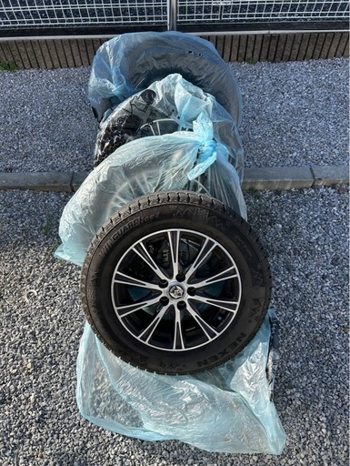 スタッドレスタイヤホイールセット195/65R-16