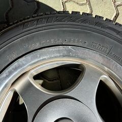 【訳あり】ホイル付スタッドレスタイヤ４本セットの画像