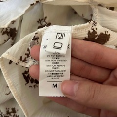 ノーブランド 茶色 白 ブラウス 長袖の画像