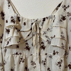 ノーブランド 茶色 白 ブラウス 長袖の画像