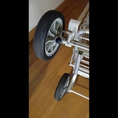 ブレーキ付き買い物カート　折りたたみ可能　の画像