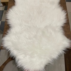 ふわふわのムートンラグ 60x90cmの画像