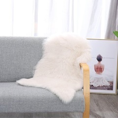 ふわふわのムートンラグ 60x90cmの画像