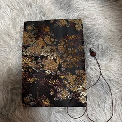 ブックカバー　黒地 金銀の画像
