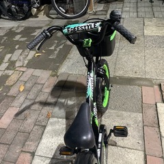 【5683】幼児車　16インチ　6,600円（税込）の画像