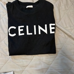 CELINE 
ロゴTシャツの画像