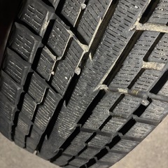 中古スタッドレスタイヤの画像