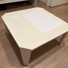 ニトリローテーブルの画像